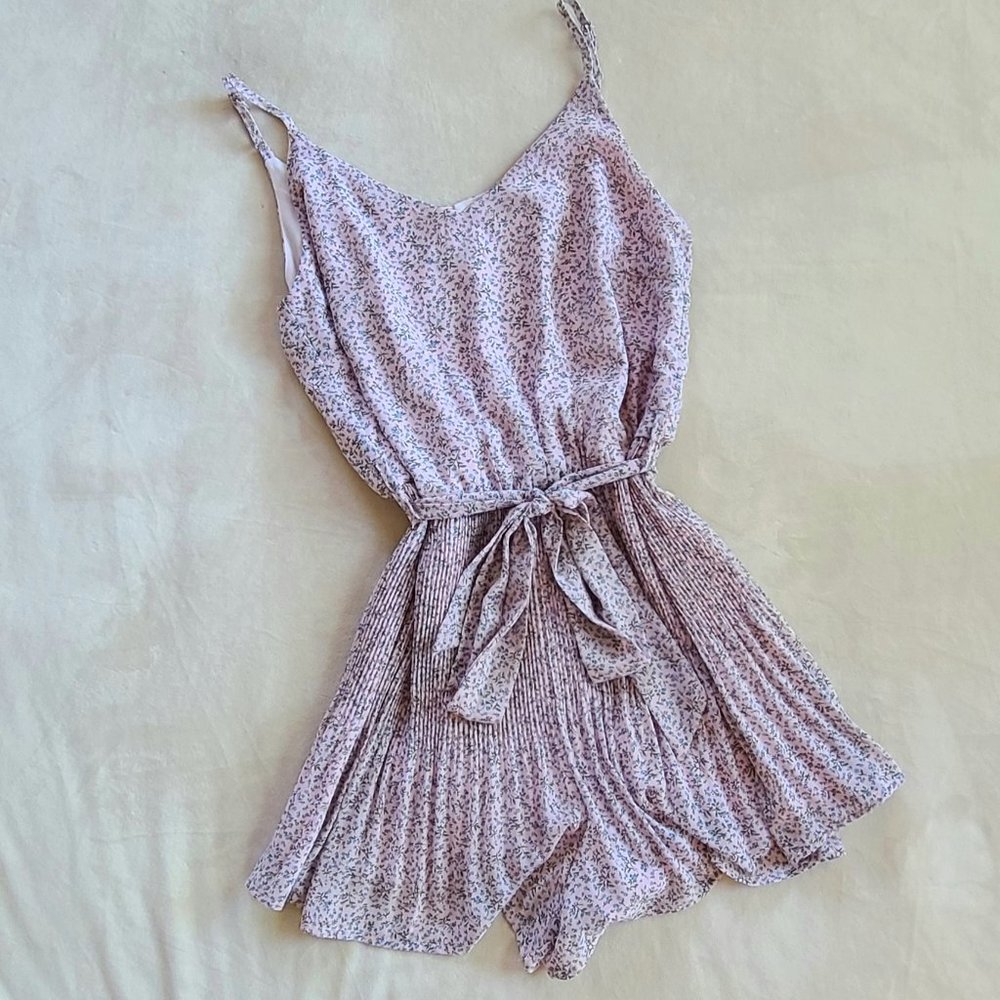 She + Sky Women's Lavender Floral Romper Jumpsuit with Front Tie Detail | Size M